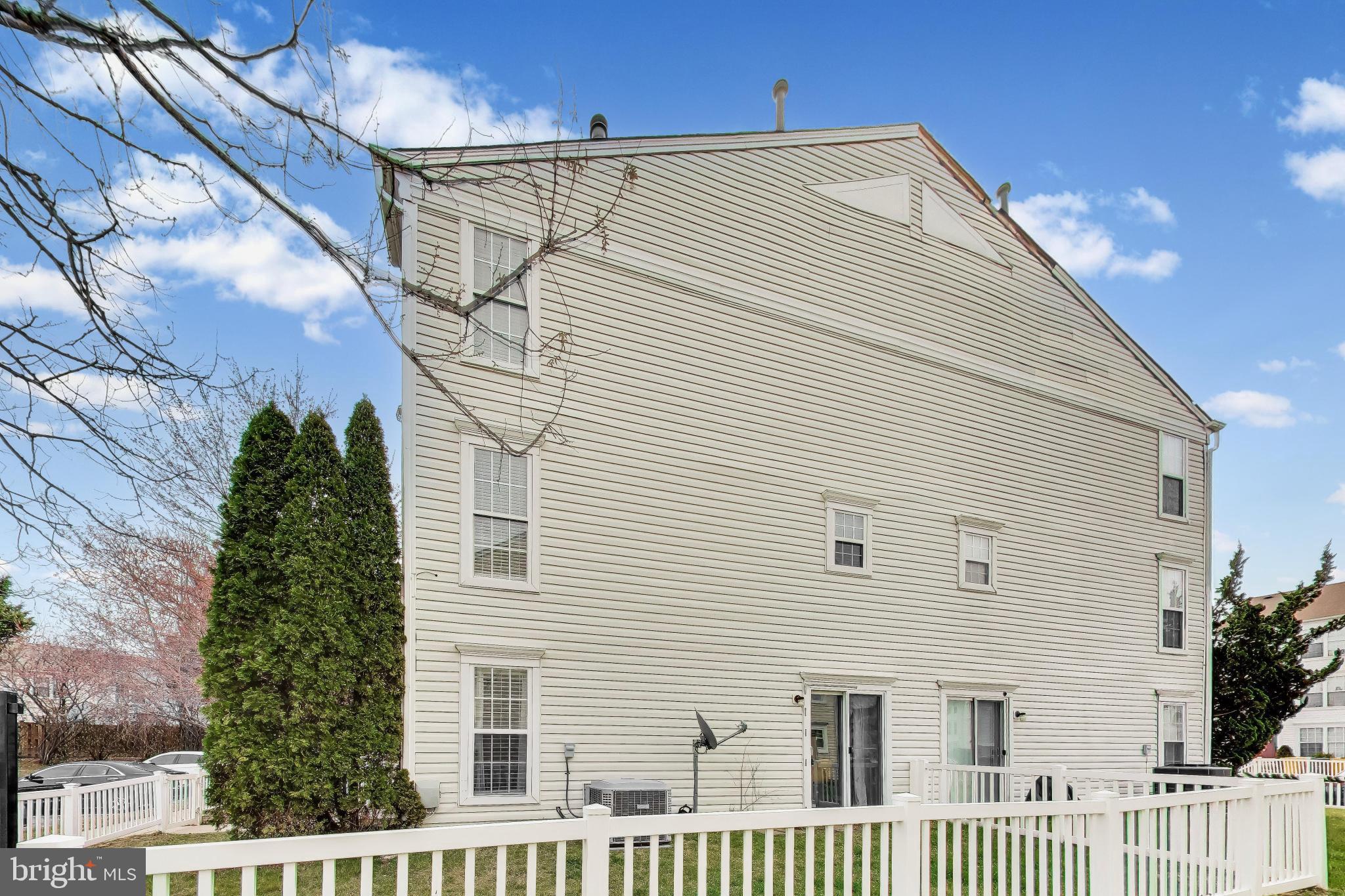 623 FORTUNE COURT