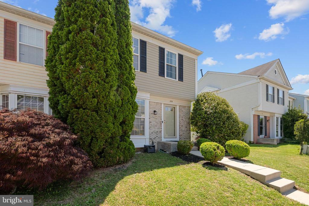 209 EDGE CREEK LANE