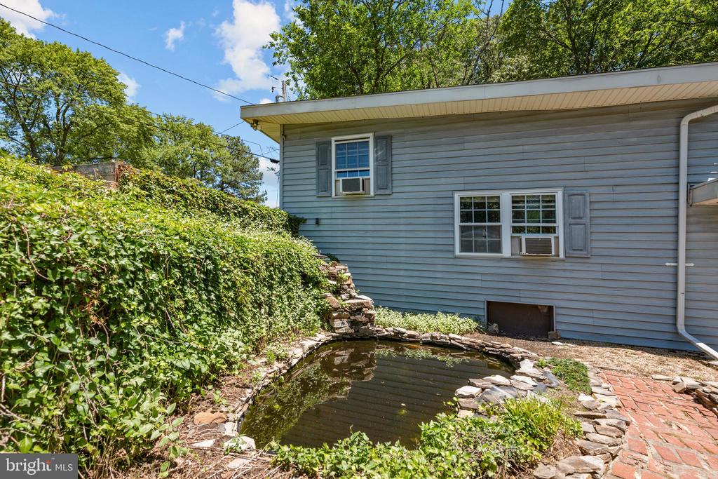 1262 ROCK HILL ROAD