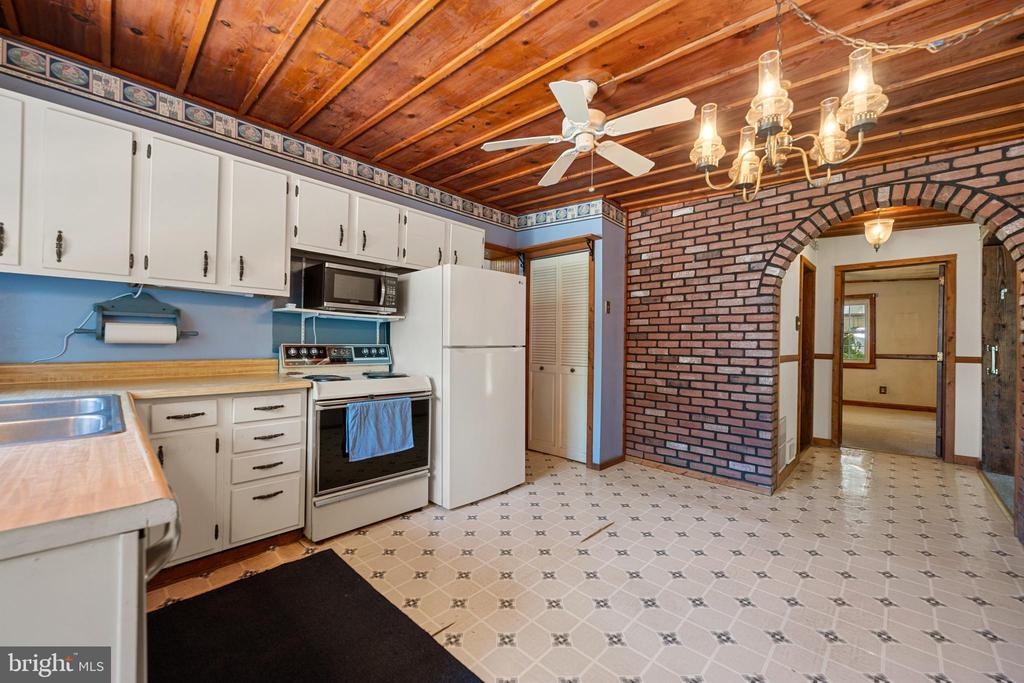 1262 ROCK HILL ROAD