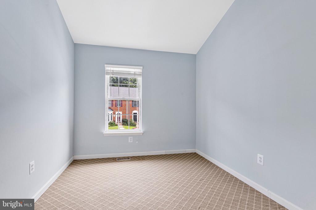 616 BELLERIVE COURT Unit: 85