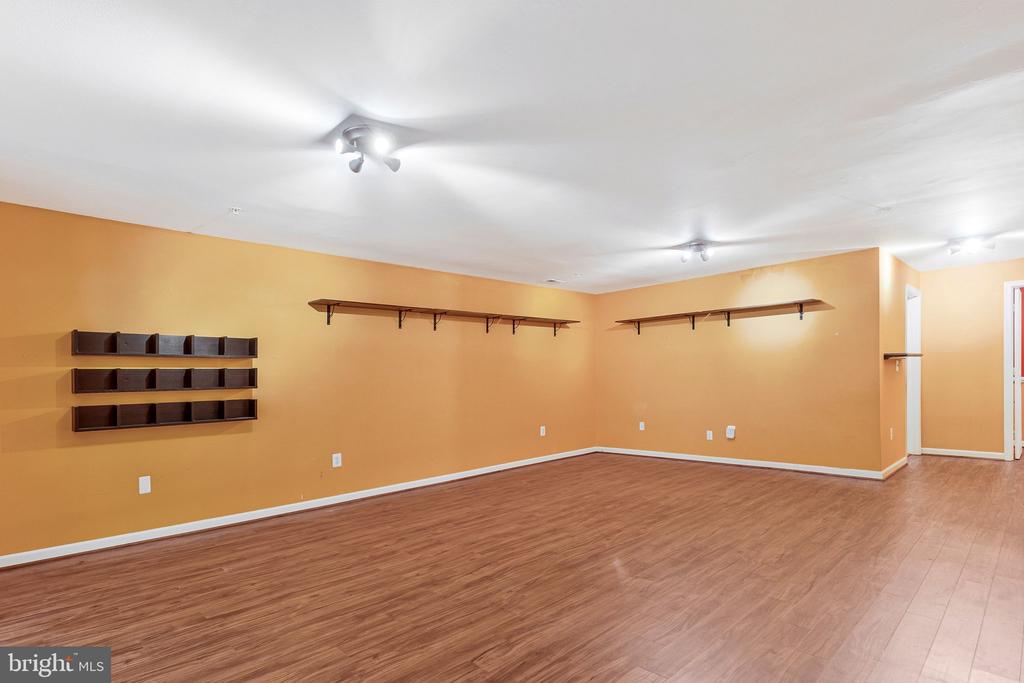 616 BELLERIVE COURT Unit: 85