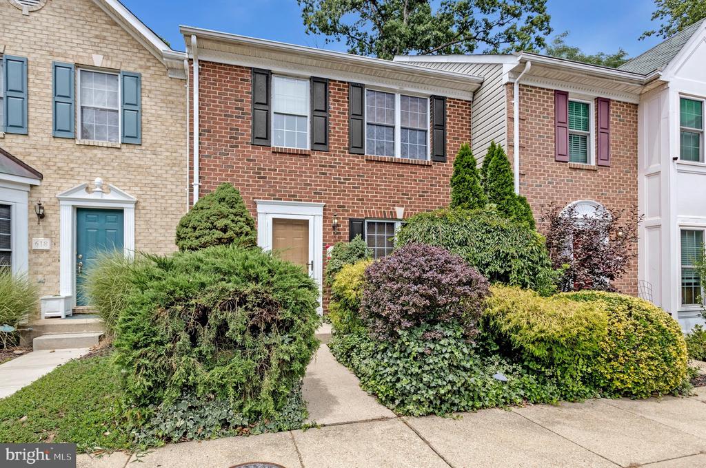 616 BELLERIVE COURT Unit: 85