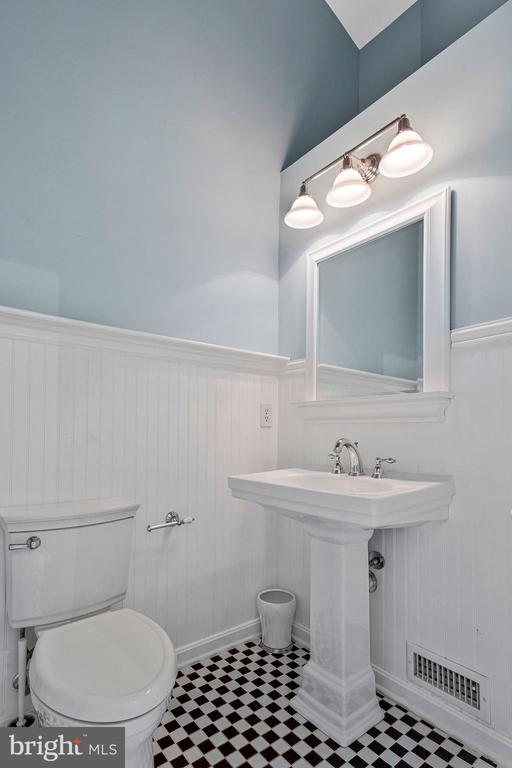 616 BELLERIVE COURT Unit: 85