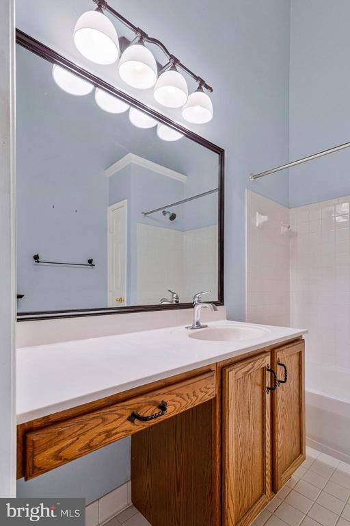 616 BELLERIVE COURT Unit: 85