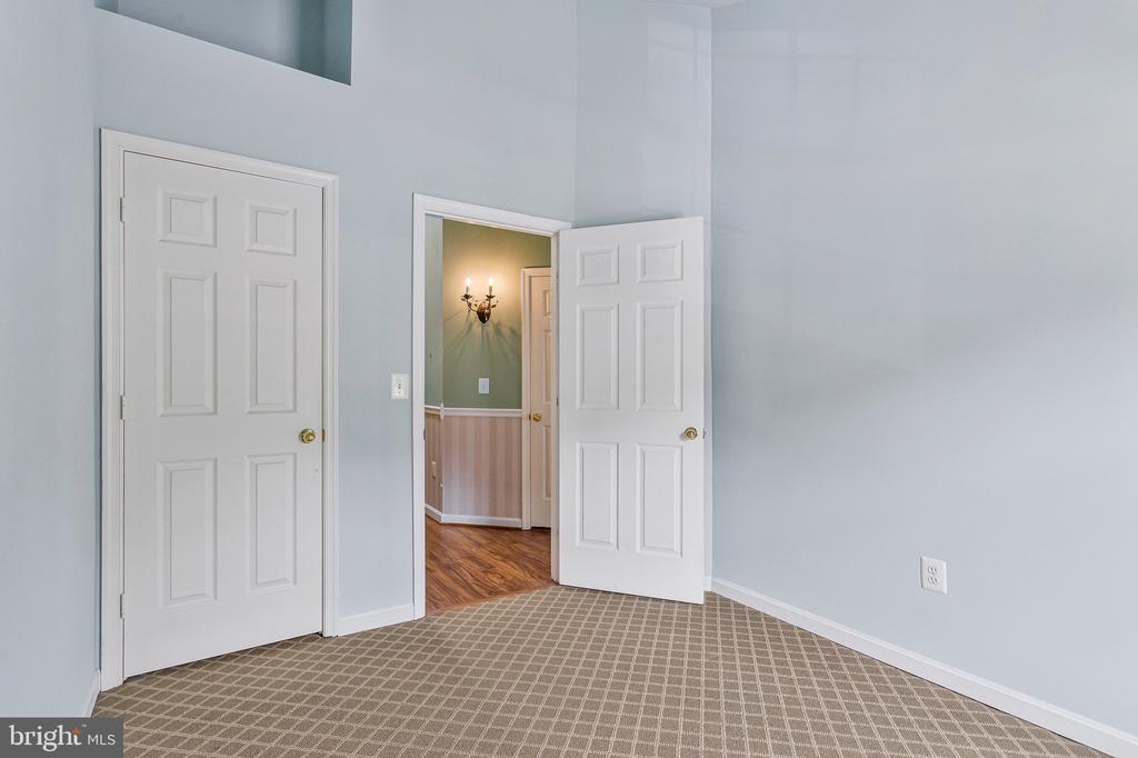 616 BELLERIVE COURT Unit: 85