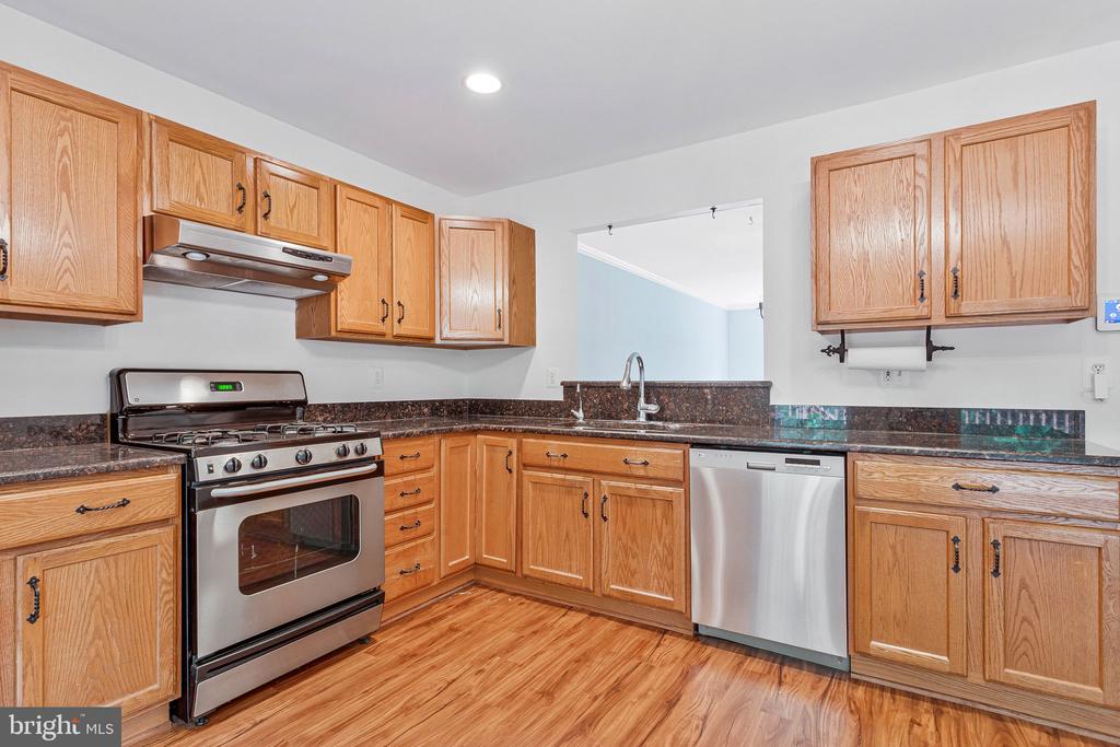 616 BELLERIVE COURT Unit: 85