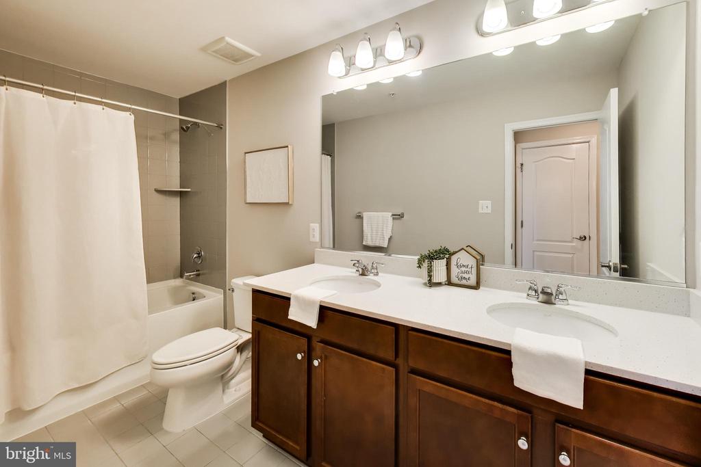 2802 WAVERLY CREEK LN Unit: 36