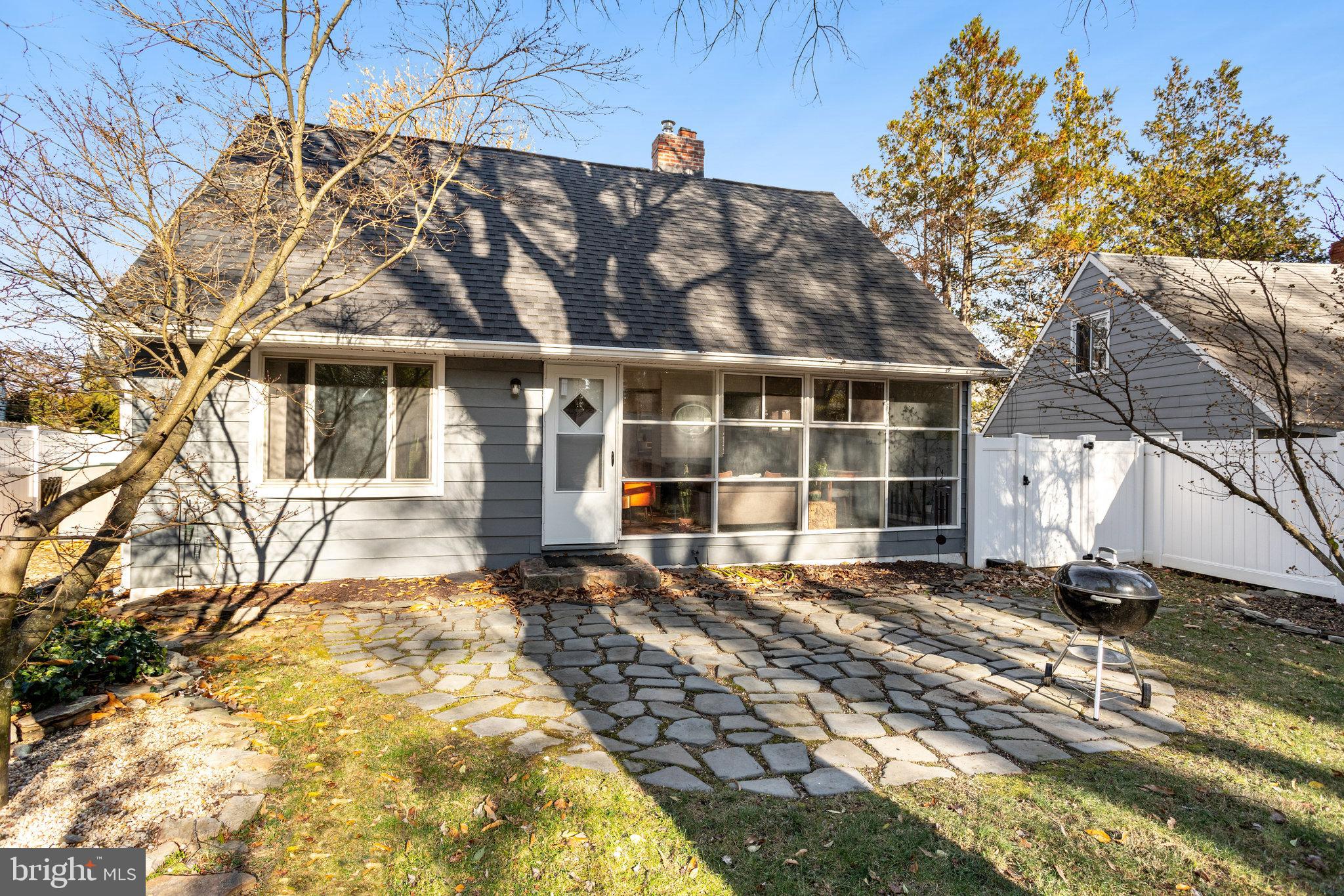 5706 Denfield ROAD