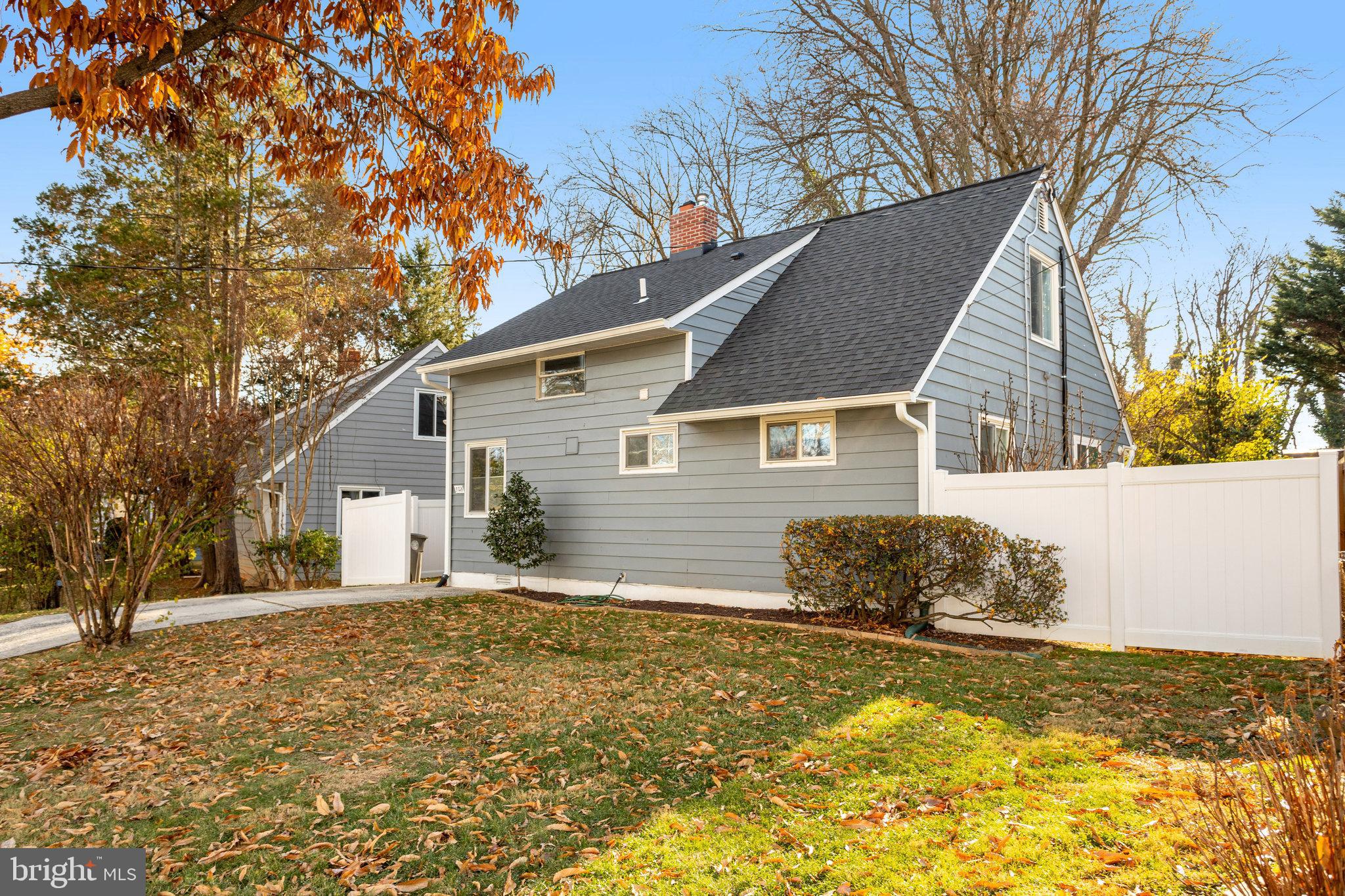 5706 Denfield ROAD