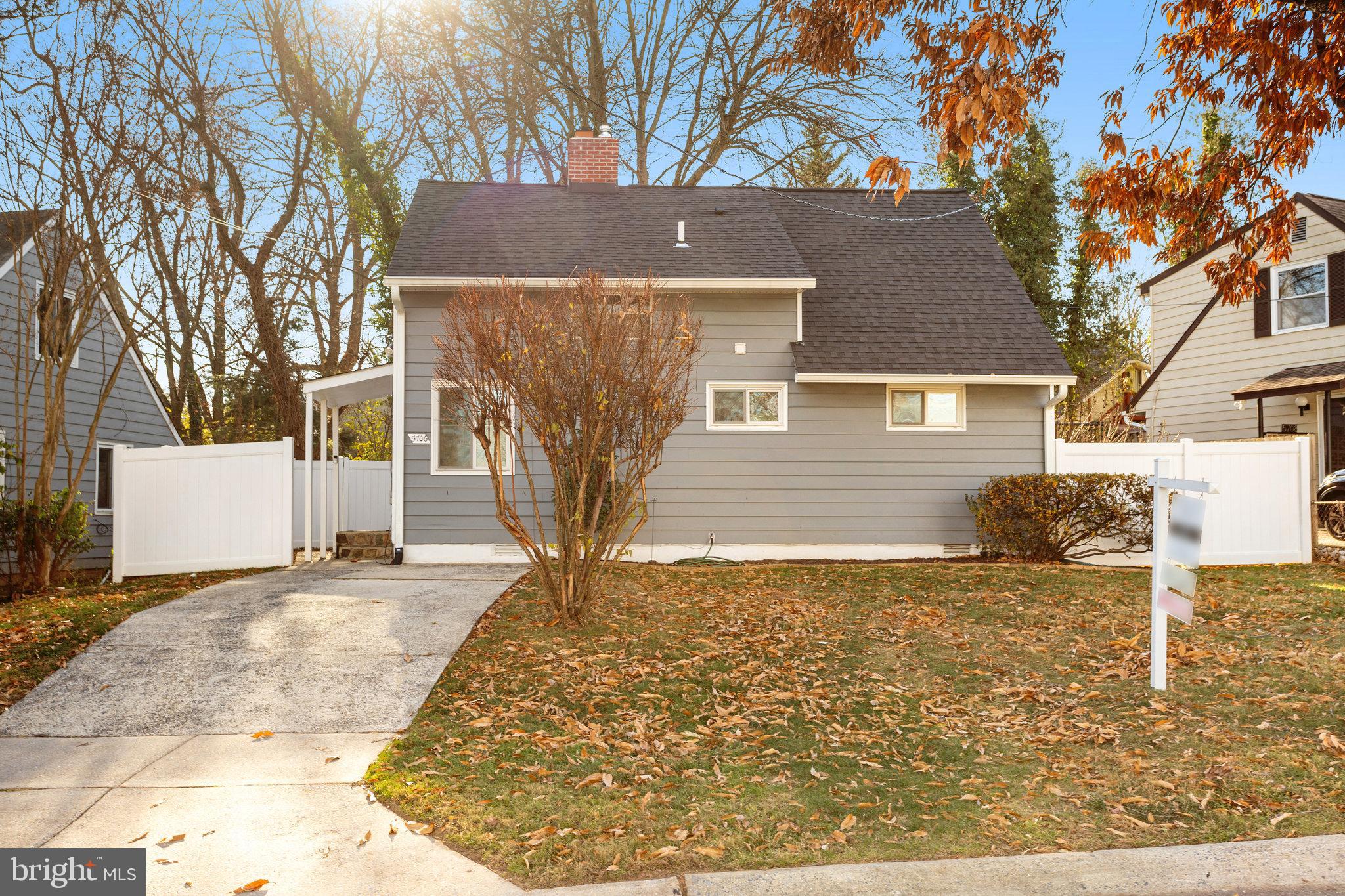 5706 Denfield ROAD