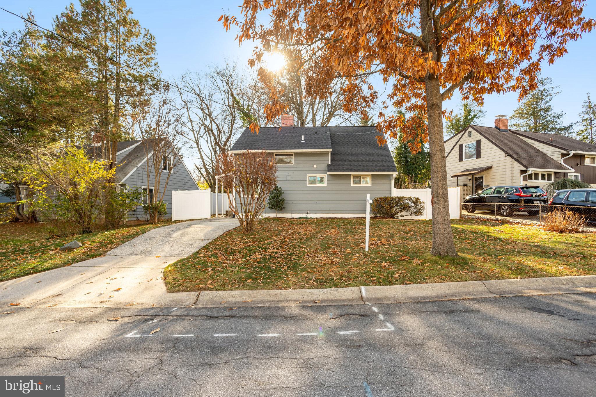 5706 Denfield ROAD