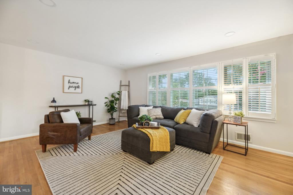 5311 Manorfield Rd