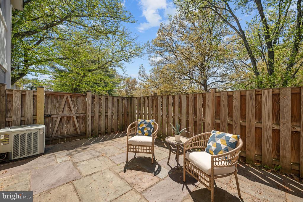 18702 GINGER COURT