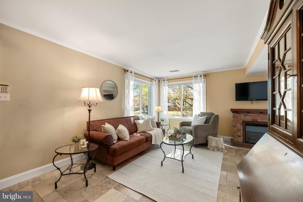 18702 GINGER COURT