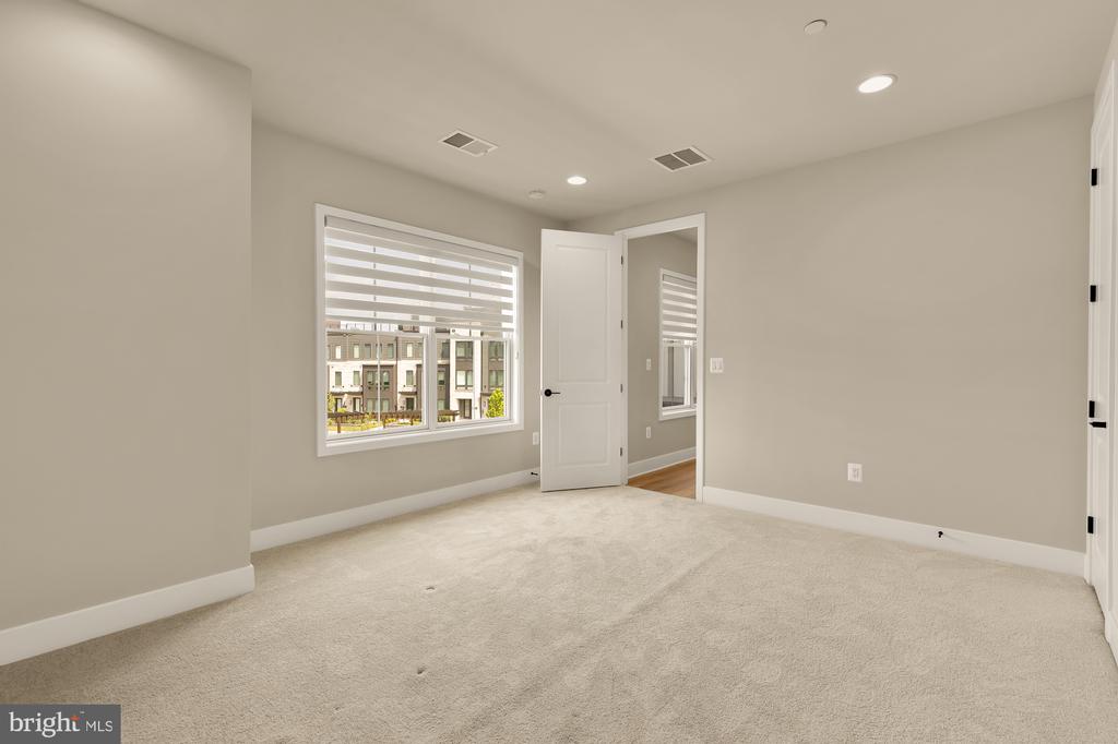 9725 LANTANA WAY