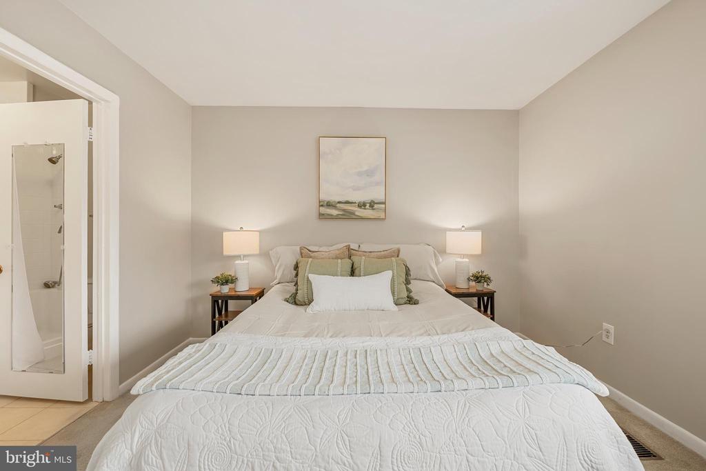 3250 GLENEAGLES DRIVE Unit: 104-B