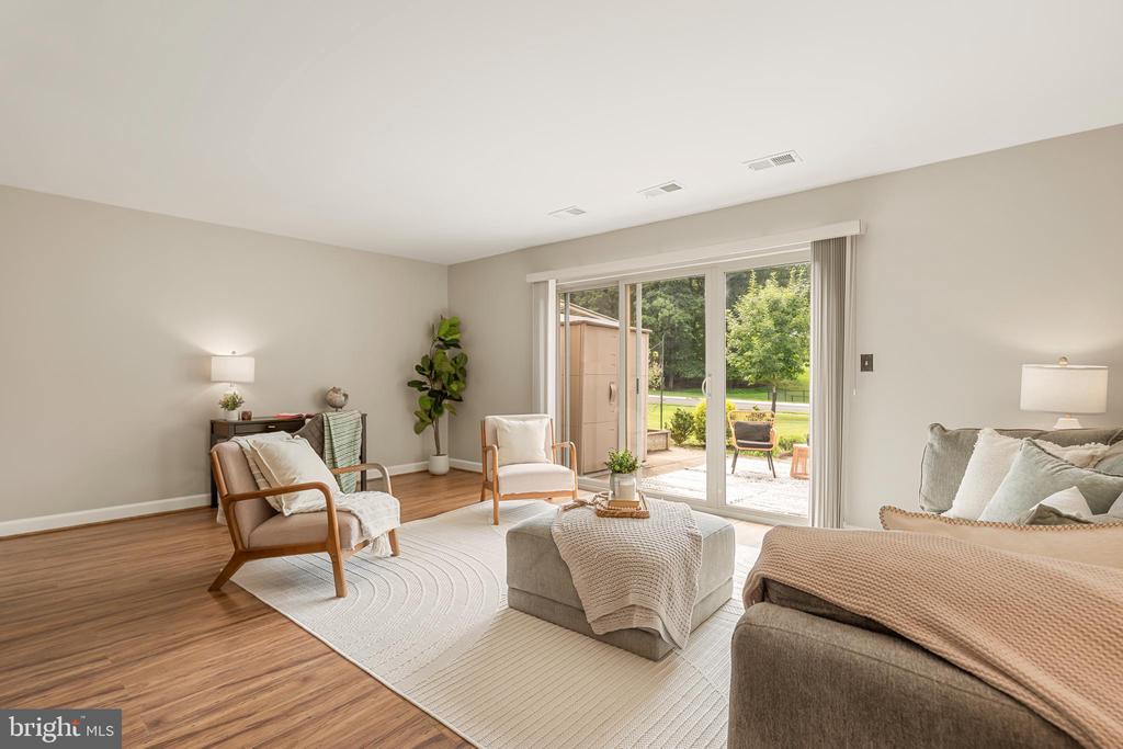 3250 GLENEAGLES DRIVE Unit: 104-B