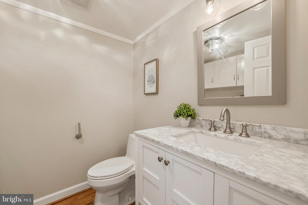 3250 GLENEAGLES DRIVE Unit: 104-B