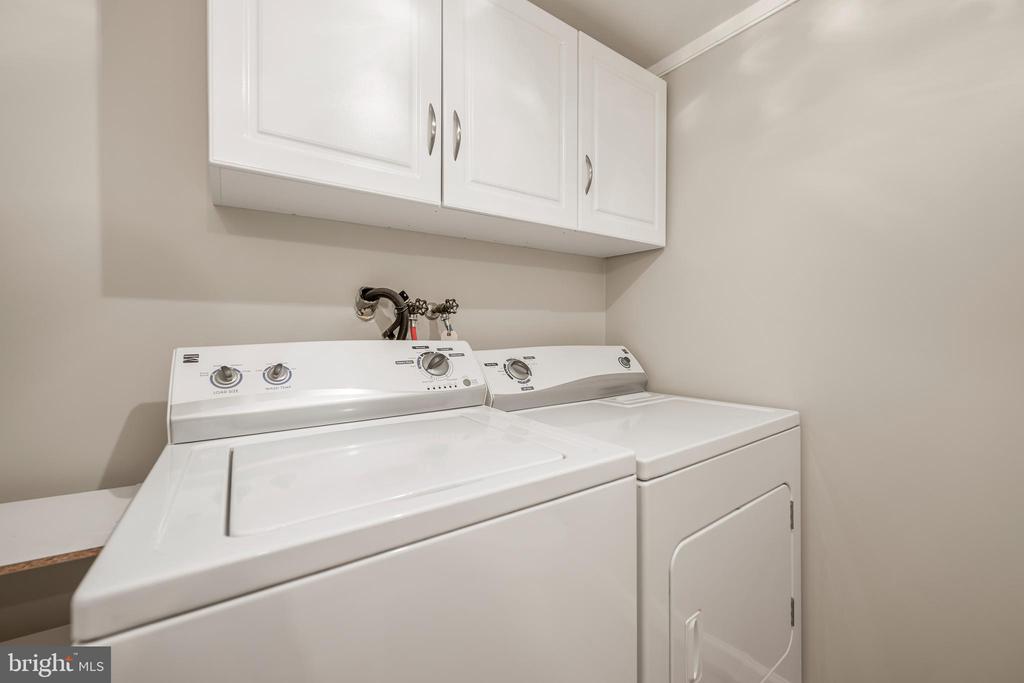 3250 GLENEAGLES DRIVE Unit: 104-B