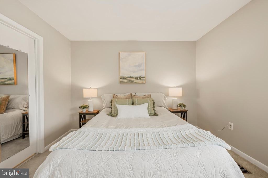 3250 GLENEAGLES DRIVE Unit: 104-B