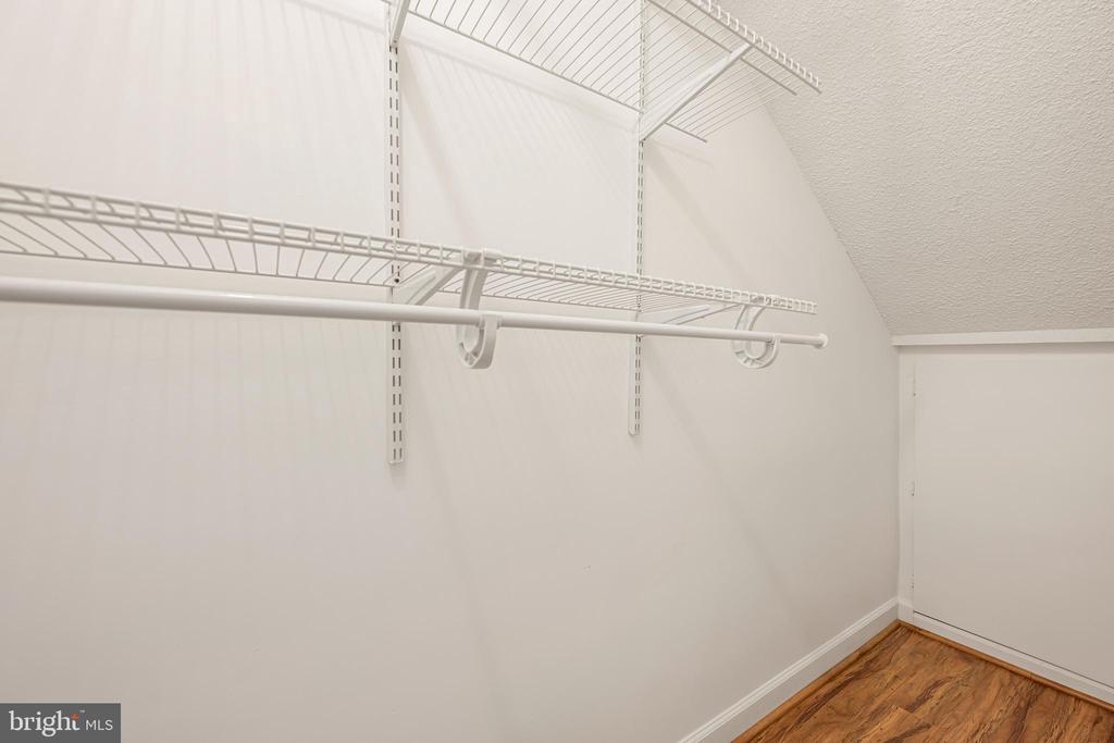 3250 GLENEAGLES DRIVE Unit: 104-B
