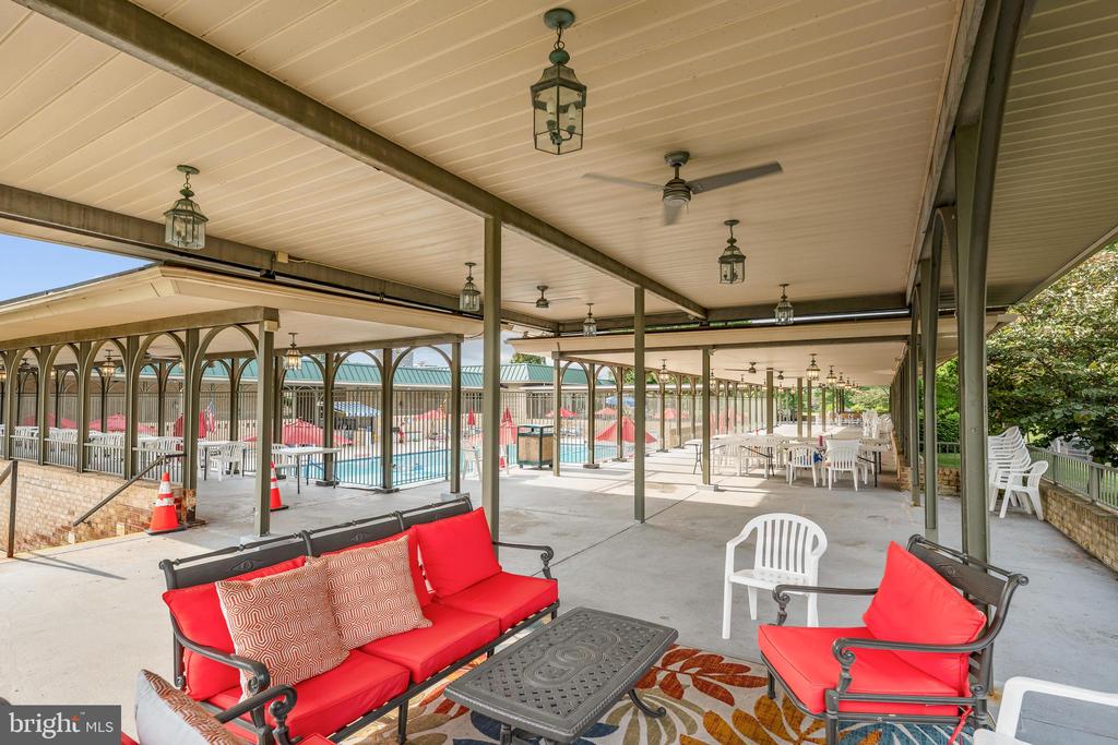 3250 GLENEAGLES DRIVE Unit: 104-B