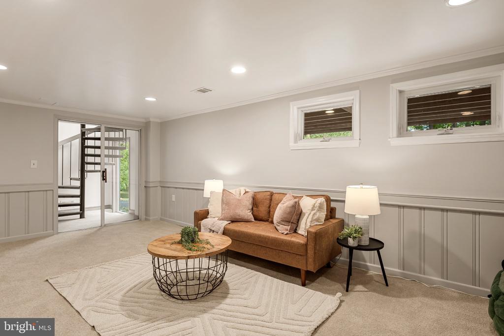 1750 OVERLOOK DRIVE