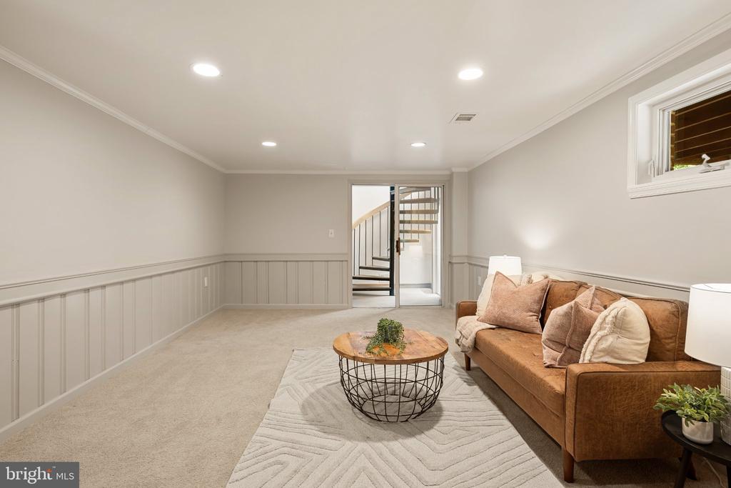 1750 OVERLOOK DRIVE