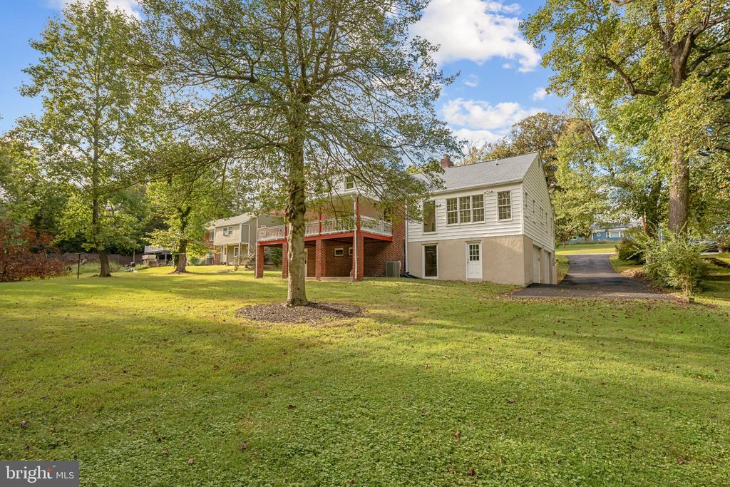 1750 OVERLOOK DRIVE