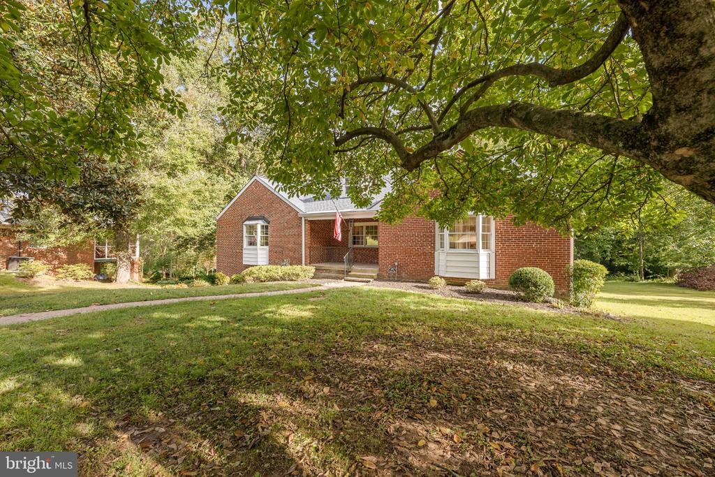 1750 OVERLOOK DRIVE