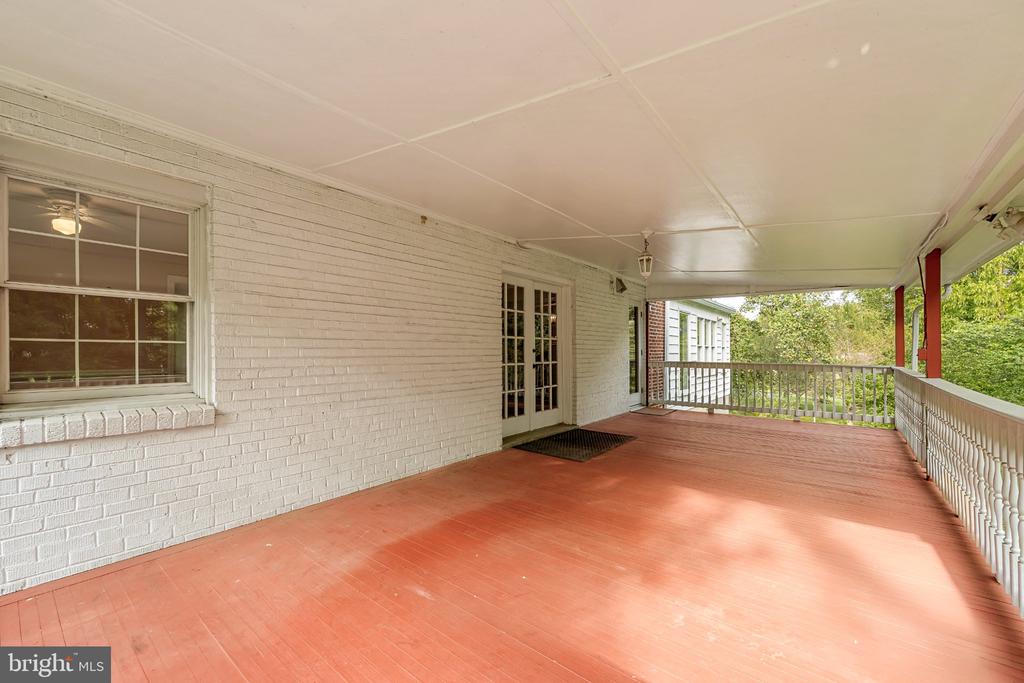 1750 OVERLOOK DRIVE
