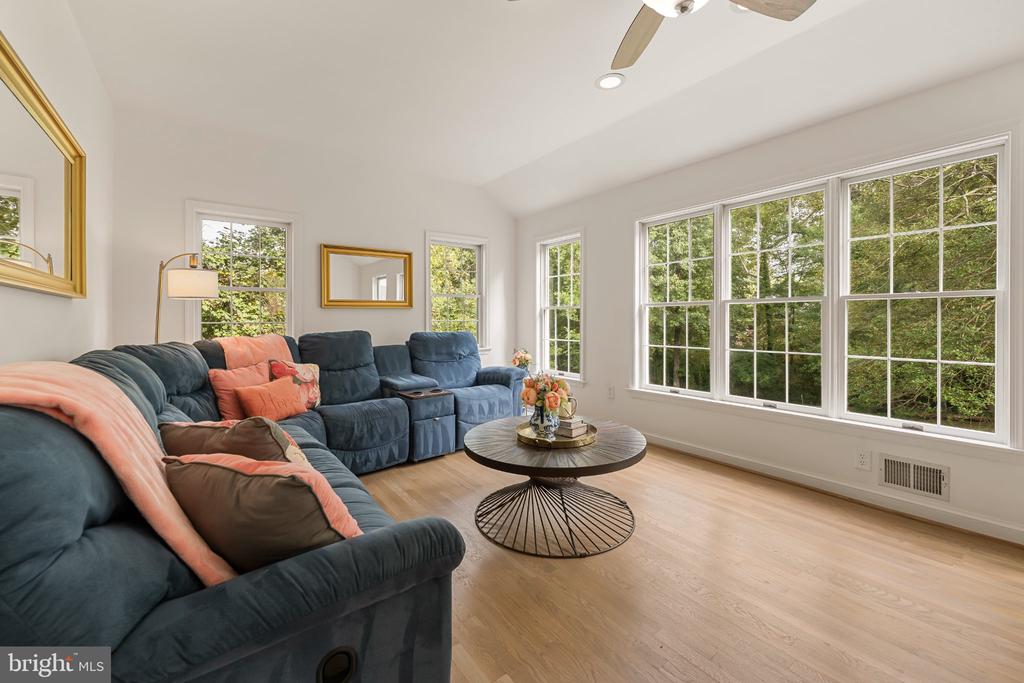 1750 OVERLOOK DRIVE