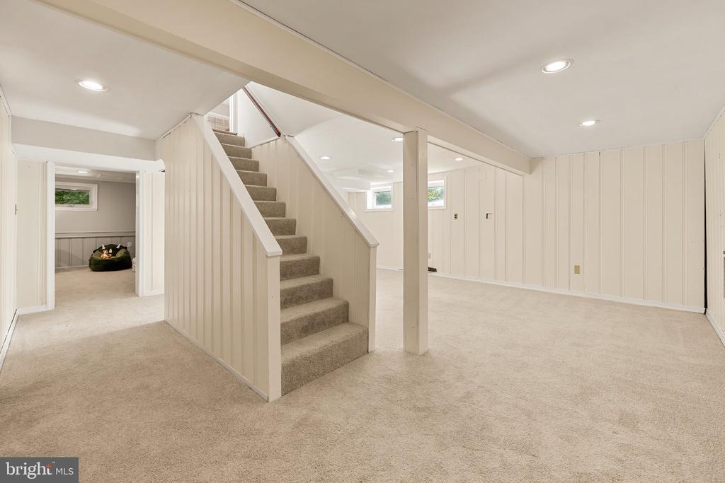 1750 OVERLOOK DRIVE