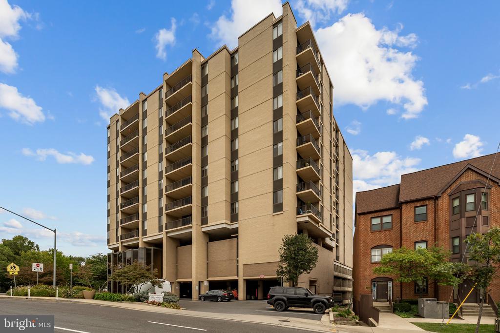 4242 E WEST HIGHWAY Unit: 506