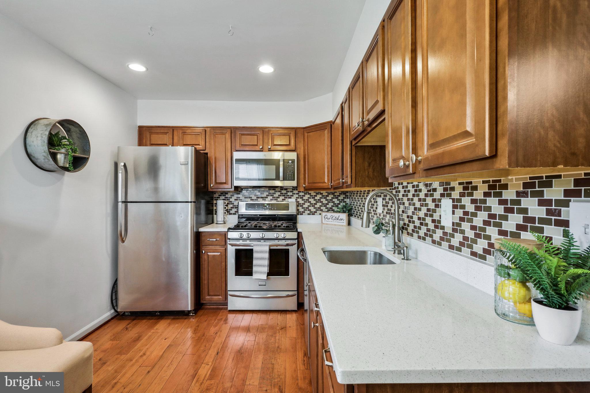 2411 Brooks Dr