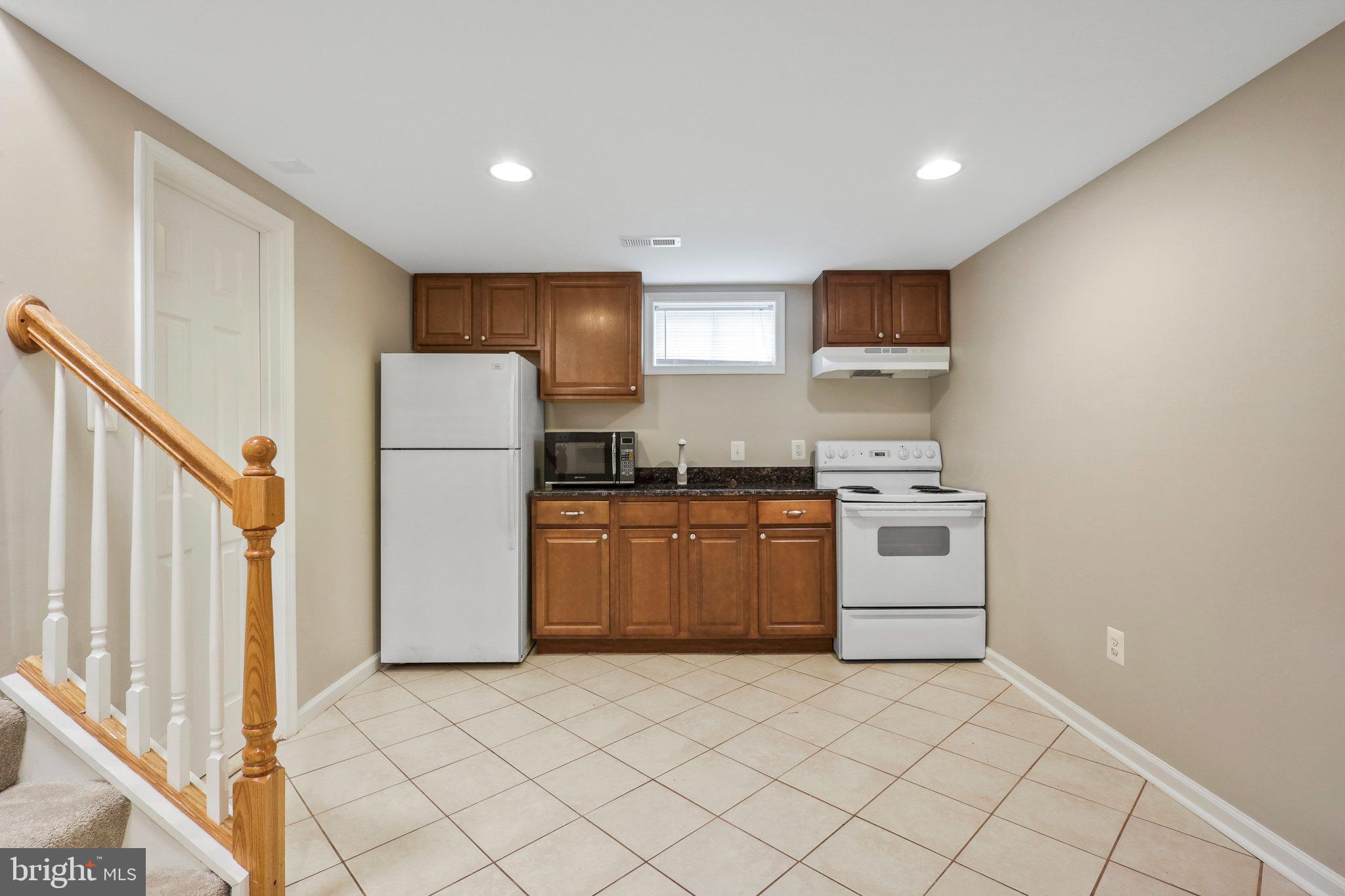 2411 Brooks Dr