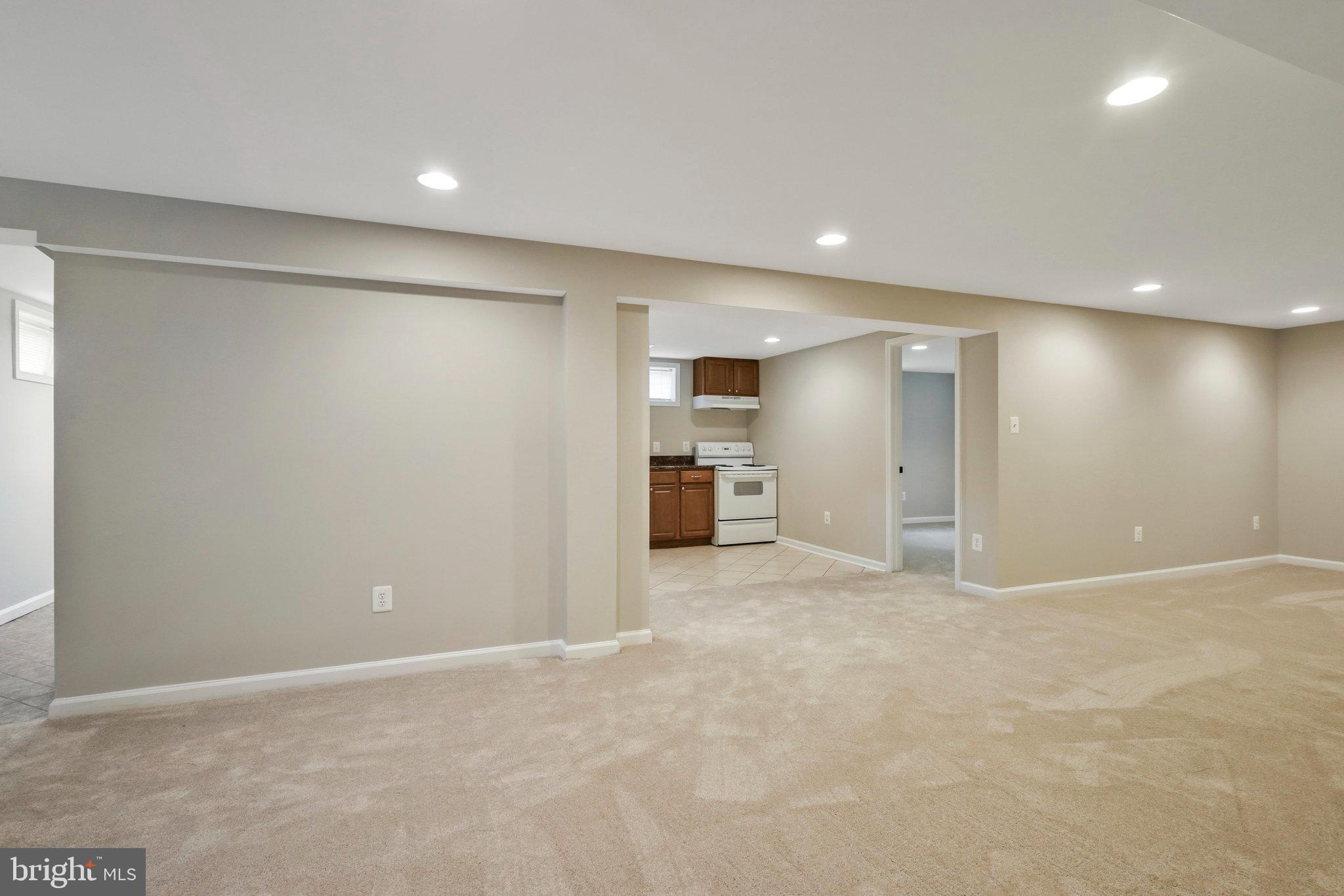 2411 Brooks Dr