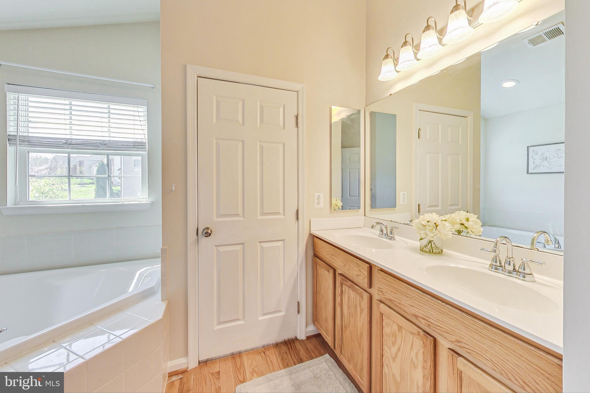 1810 Orchard Hill Dr