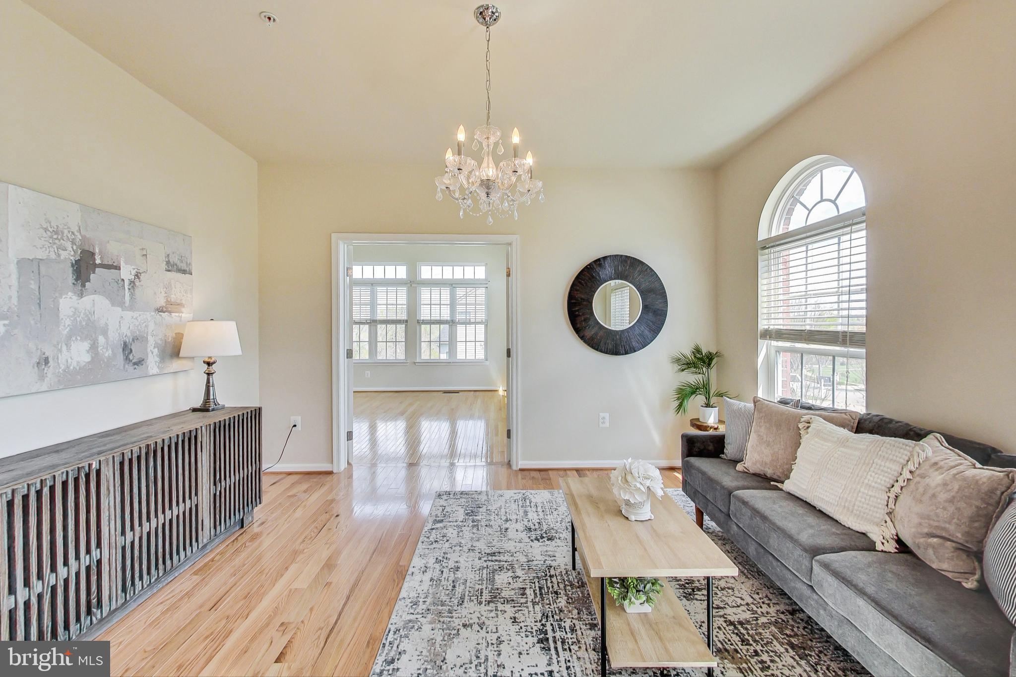 1810 Orchard Hill Dr