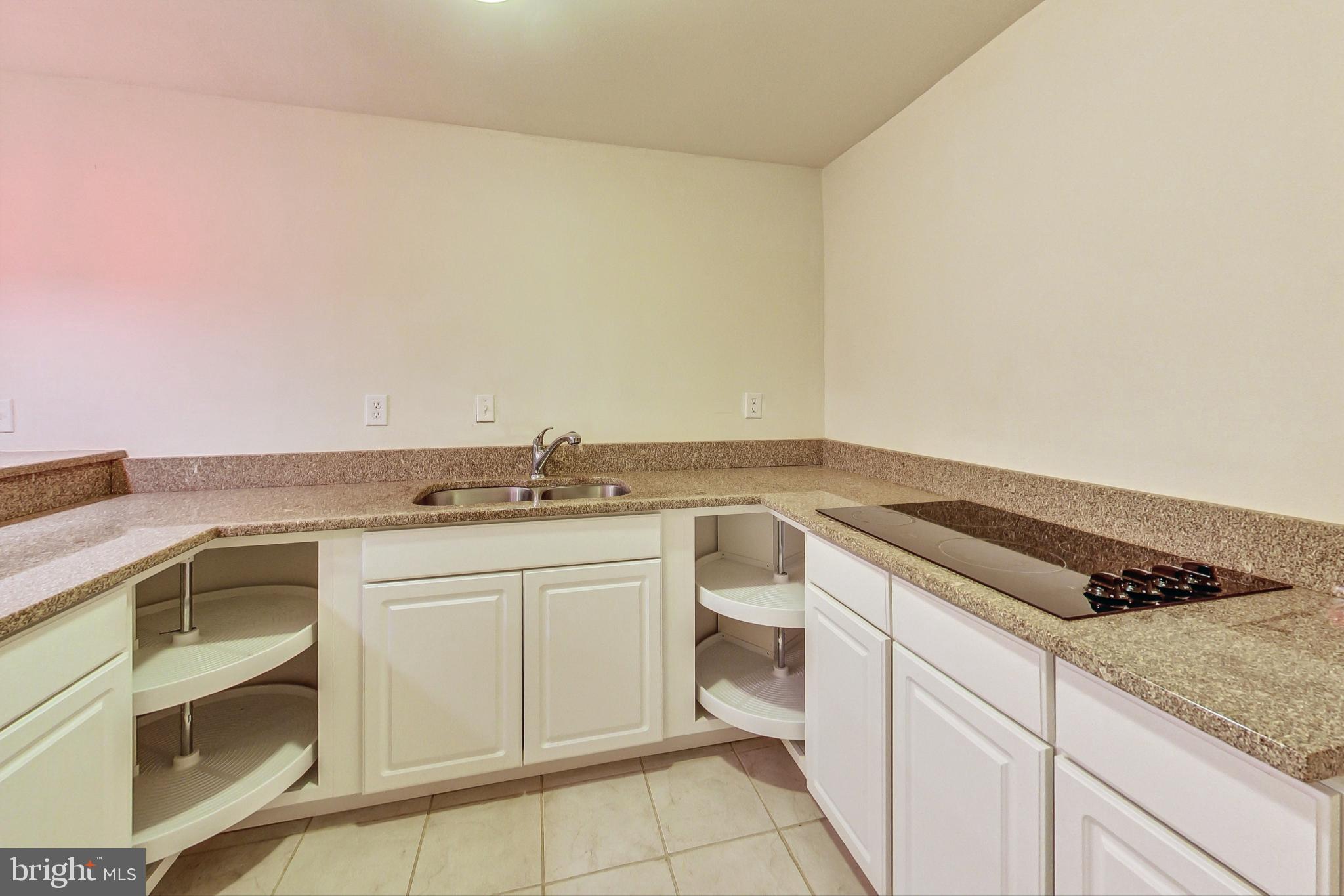 1810 Orchard Hill Dr