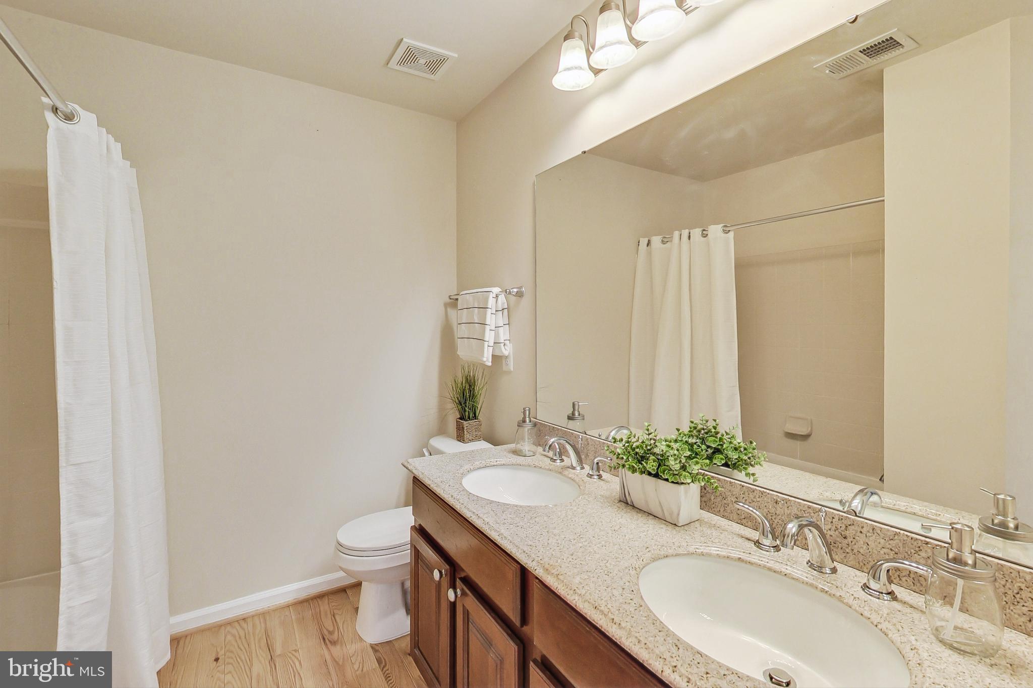 1810 Orchard Hill Dr