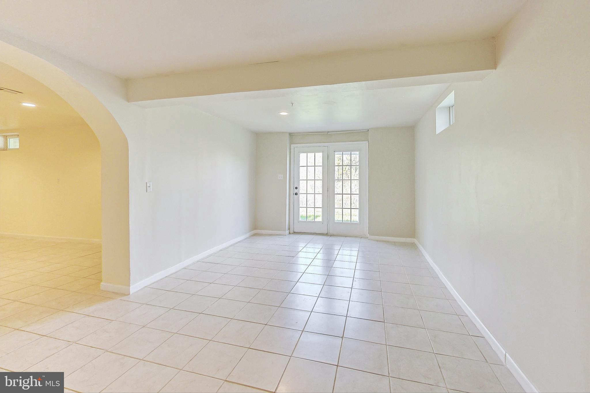 1810 Orchard Hill Dr