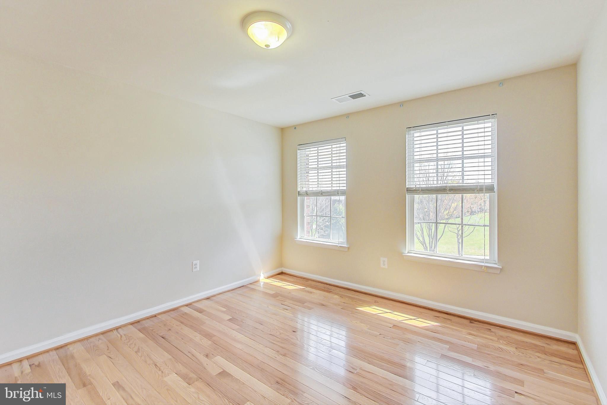 1810 Orchard Hill Dr