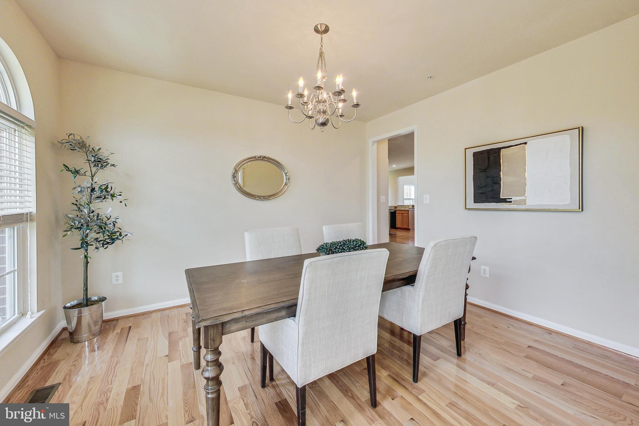 1810 Orchard Hill Dr