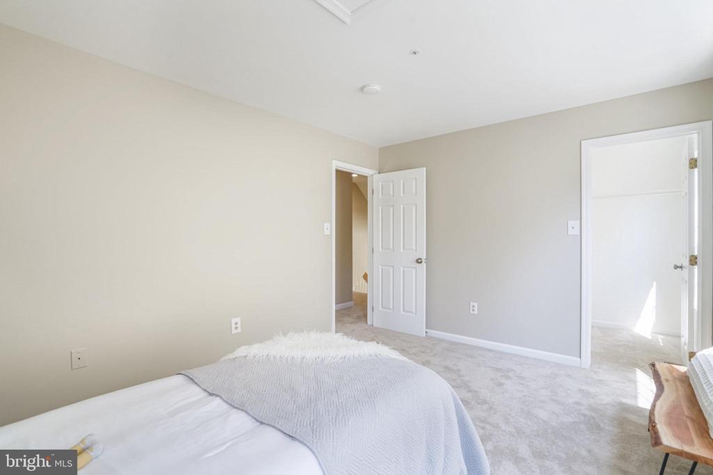 12218 Quintette Ln