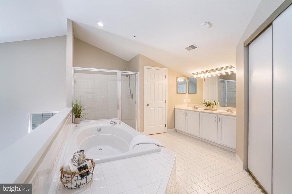 12218 Quintette Ln