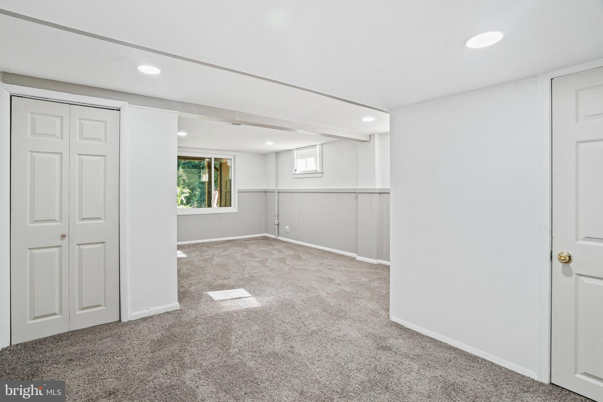 3816 Crystal Ln