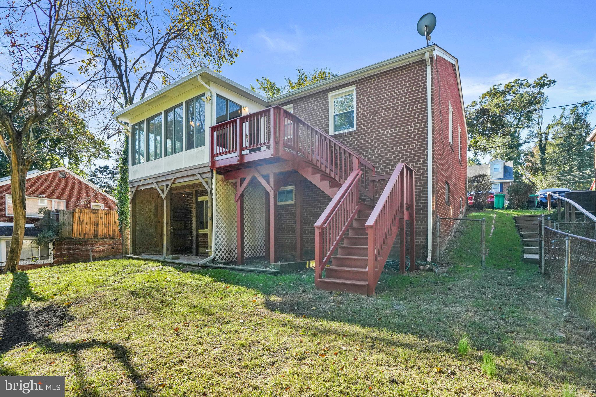 3816 Crystal Ln