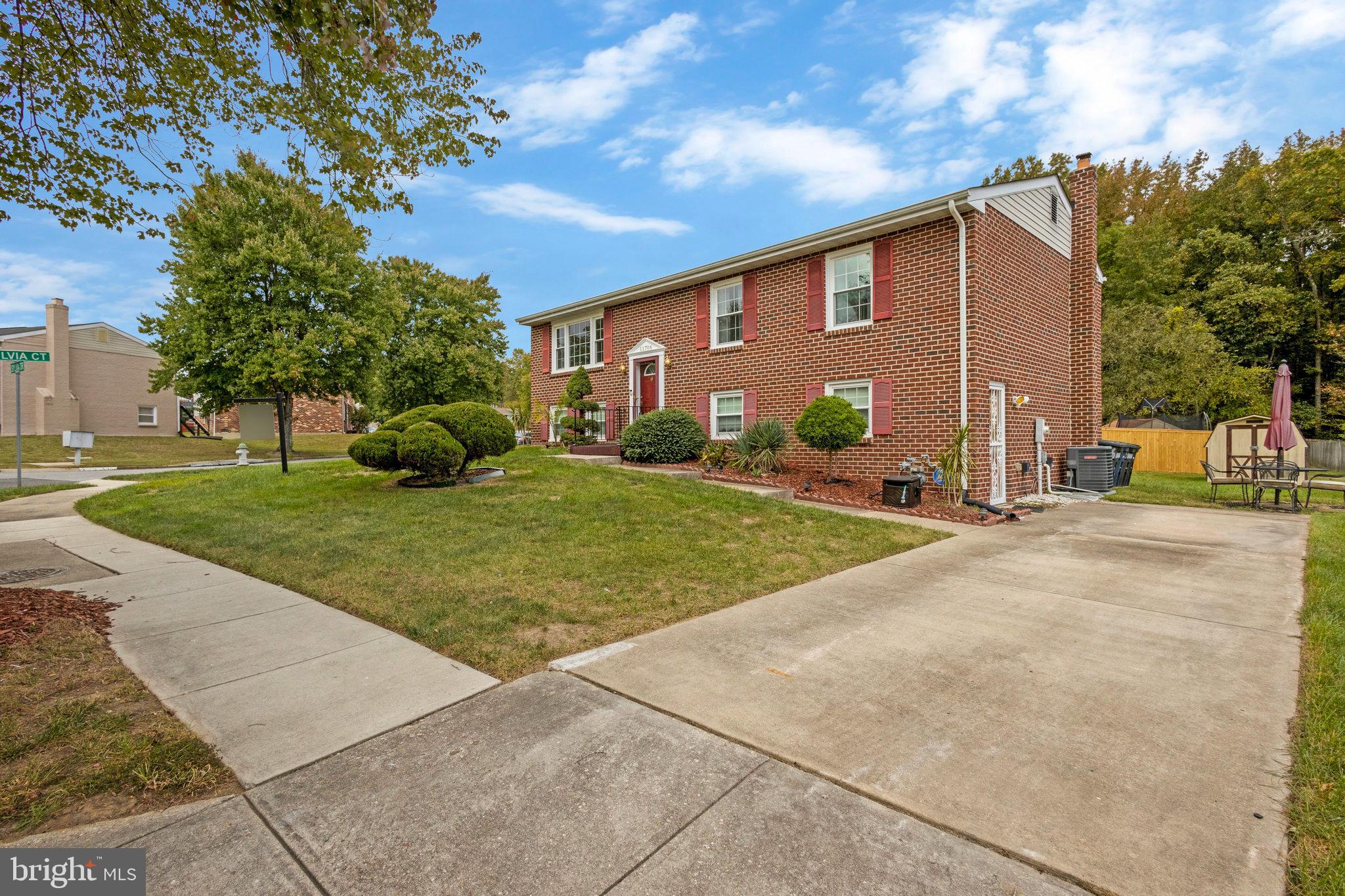 11706 Sylvia Dr
